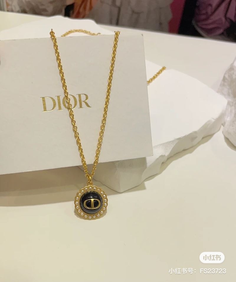chr1st1an D10r necklaces